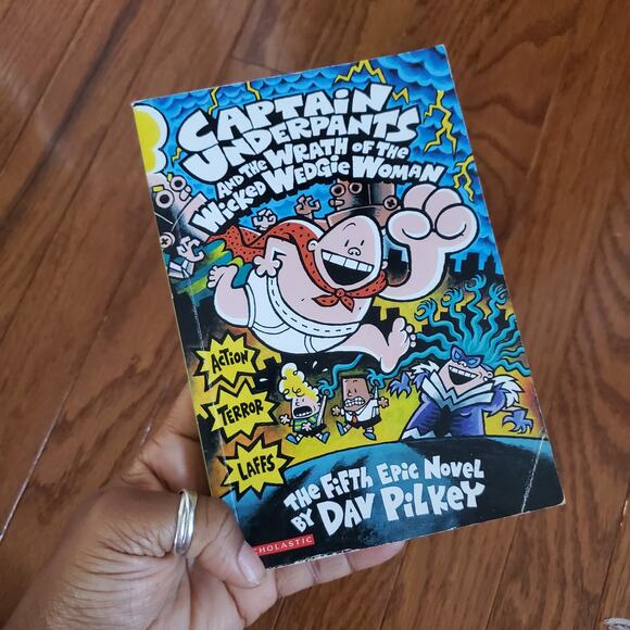 Captain Underpants And The Wrath Of The Wicked Wedgie Woman Book Day Pilkey - Picture 1 of 2
